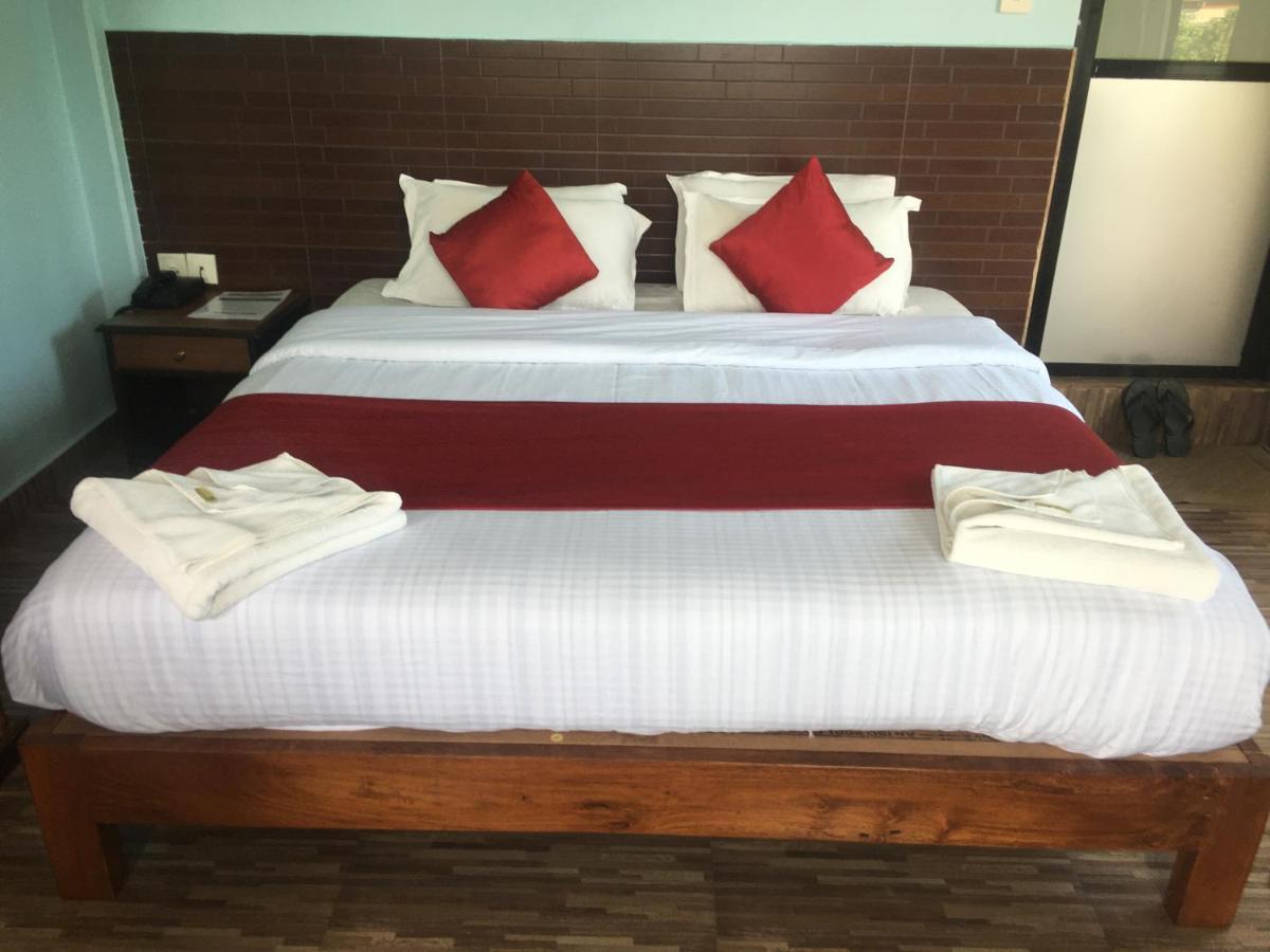 The North Face Inn Pokhara Eksteriør billede
