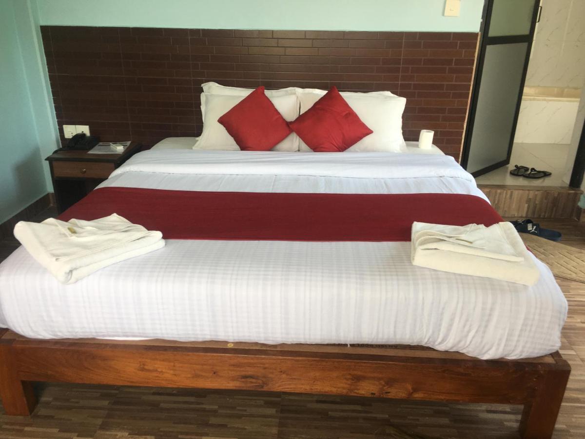 The North Face Inn Pokhara Eksteriør billede