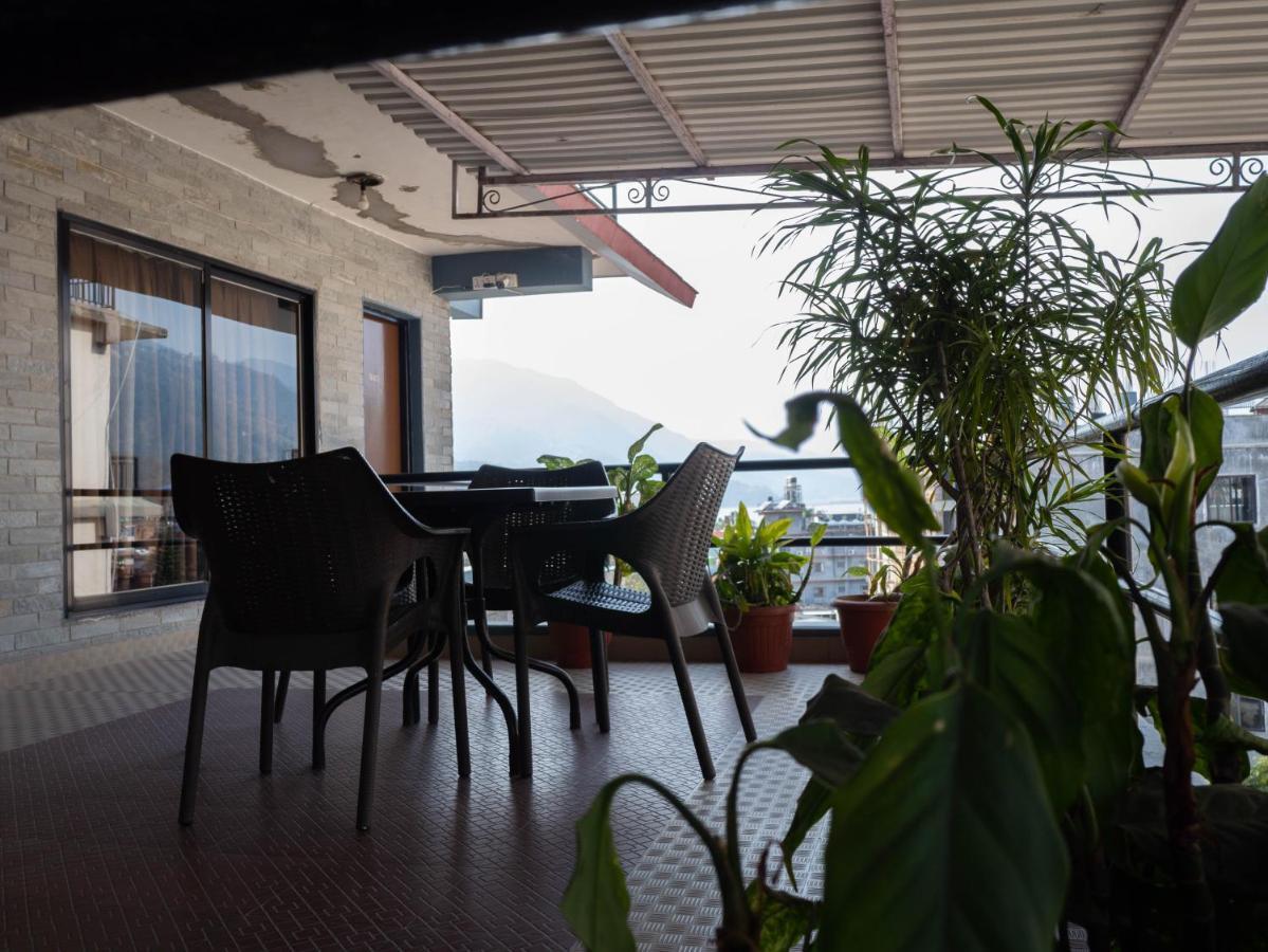 The North Face Inn Pokhara Eksteriør billede