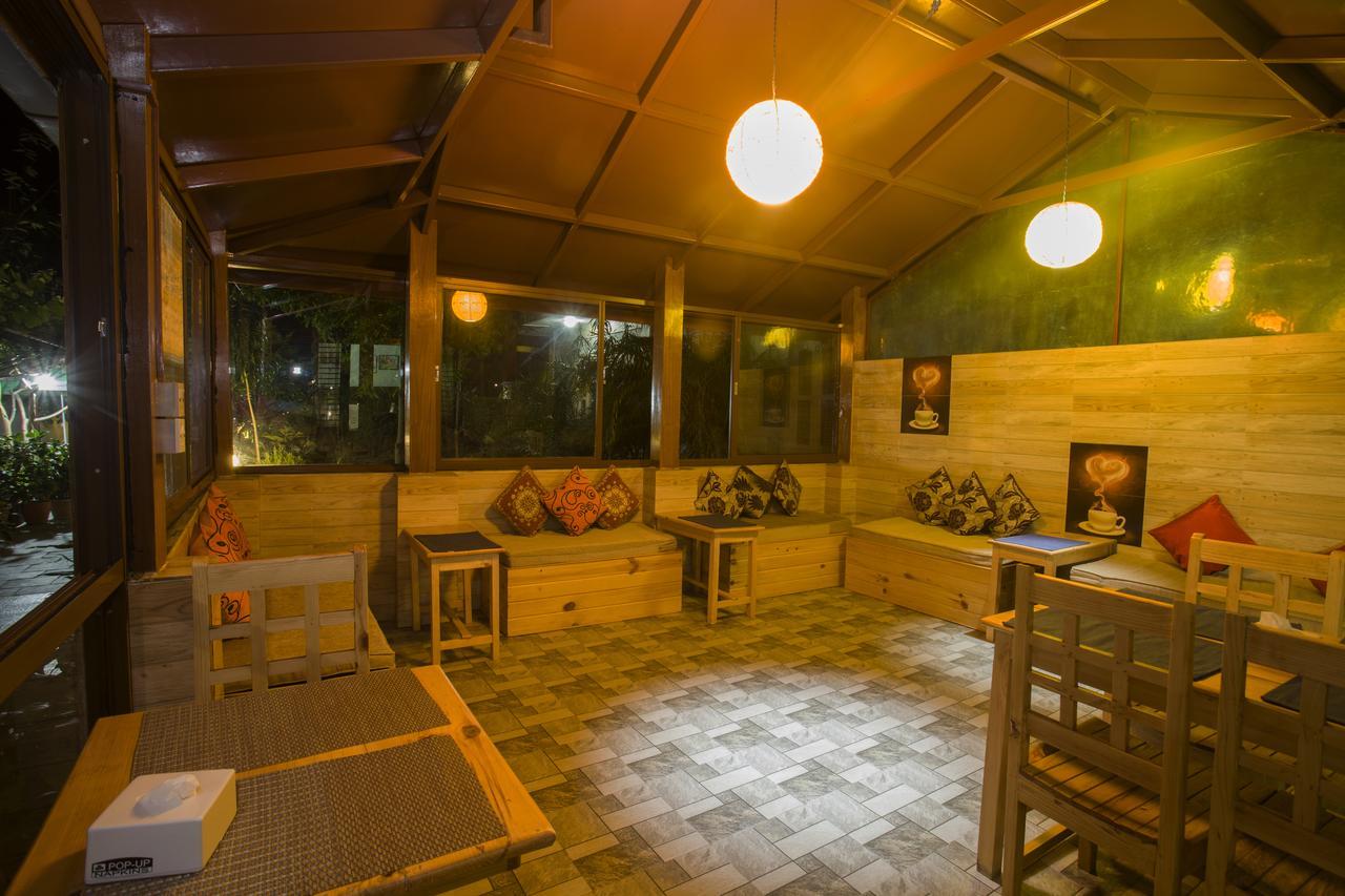 The North Face Inn Pokhara Eksteriør billede